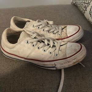 Size 7 converse!!